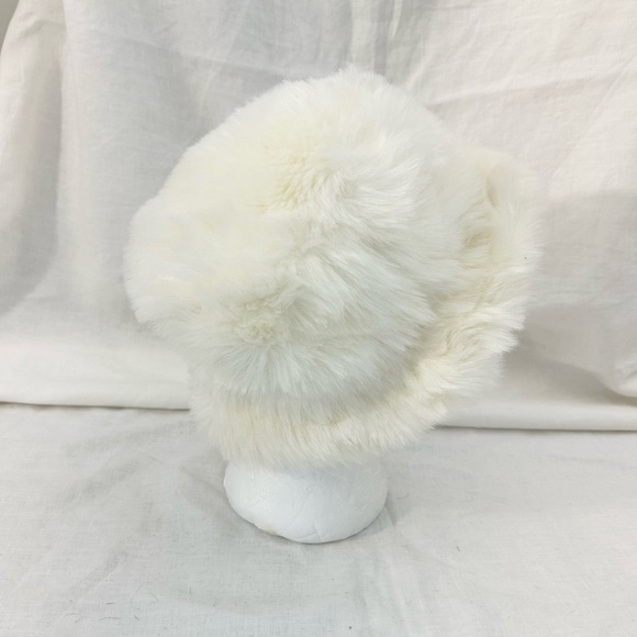 Faux Fur Bucket Hat in Cream - Picture 4 of 13